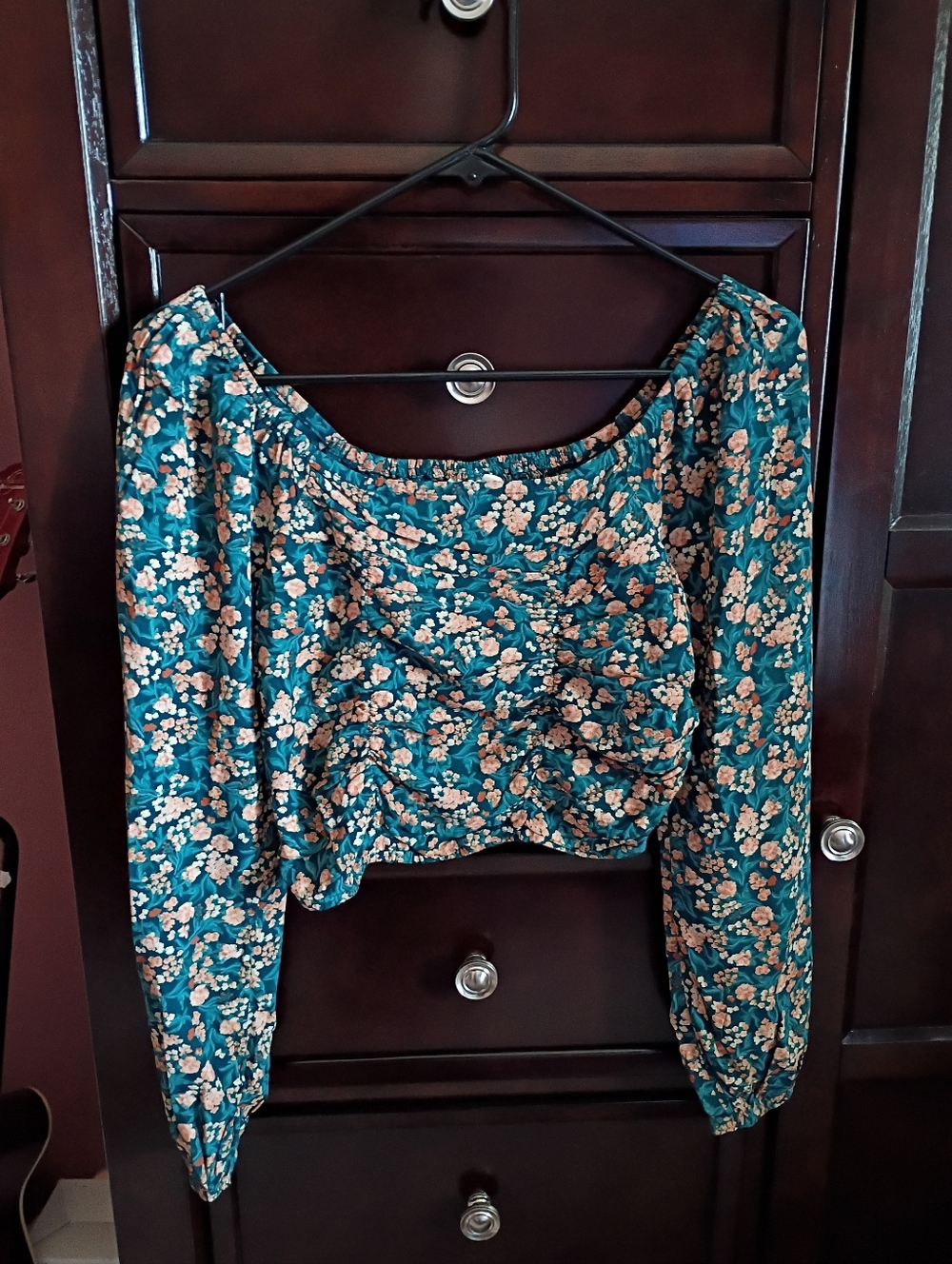 SO Teal Floral Crop Top – NWT